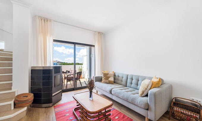 Bemparece Casa | Casa Ela Navega