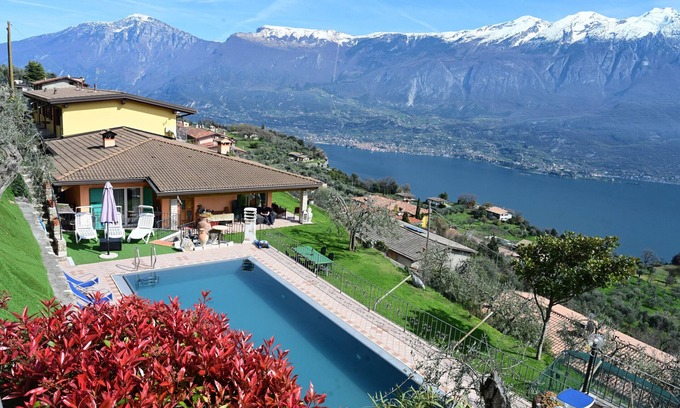 Arias Apartamento | Casa Elka Patio 3 Lake view