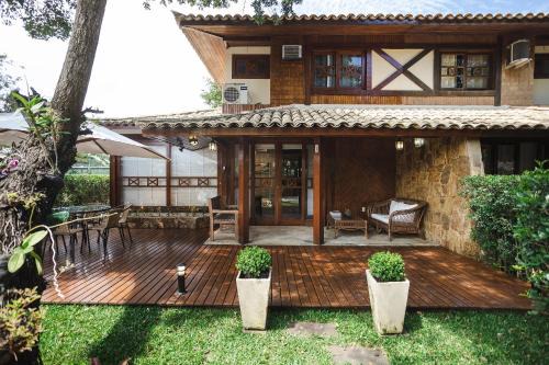 Praia Rasa Casa | Casa em Búzios com 3 suítes | VF 07