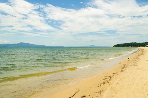 Ponta das Canas Casa | Casa em condomínio fechado c Wi-Fi a 150m da praia