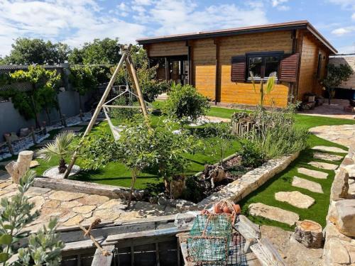 Peniche de Cima Casa | Casa em madeira com jardim privado