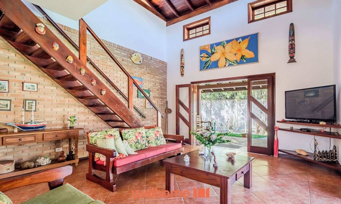 Horto Casa | Casa em Ubatuba com área gourmet e acesso ao rio