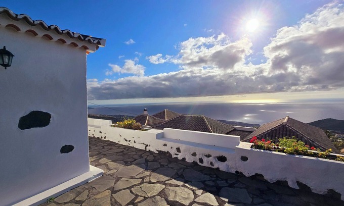 Villa de Mazo Cabaña | Casa en el este de La Palma, buena ubicación, vistas y fibra óptica