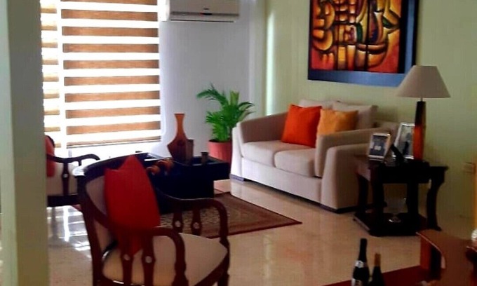 San Eduardo Villa | Casa en la Cdla El Paraiso al norte de la ciudda frente a Mirafloresf