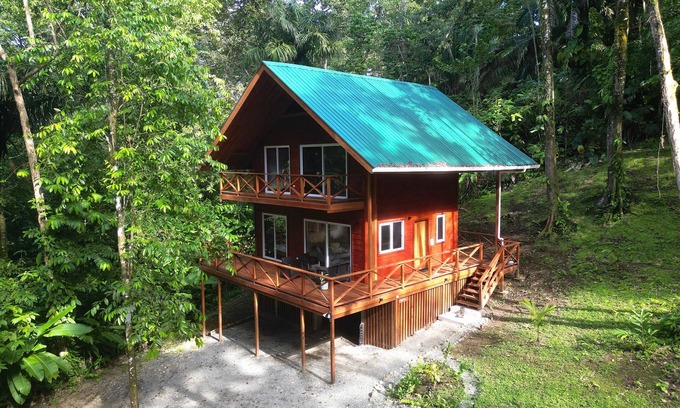 Bocas del Toro Casa | Casa en la Jungla en Playa Bluff - Casa Bambú