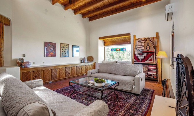 Chupadero Casa | Casa Encantado | Secluded Retreat & Views