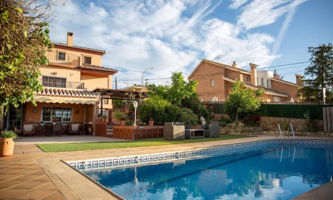 La Zubia Casa | Casa espaciosa cerca de Monachil