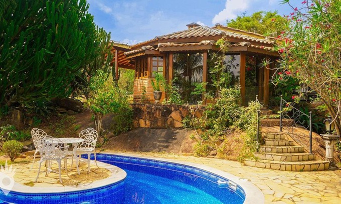 Indaiatuba Casa | Casa Europeia com Lareira & Piscina em Indaiatuba