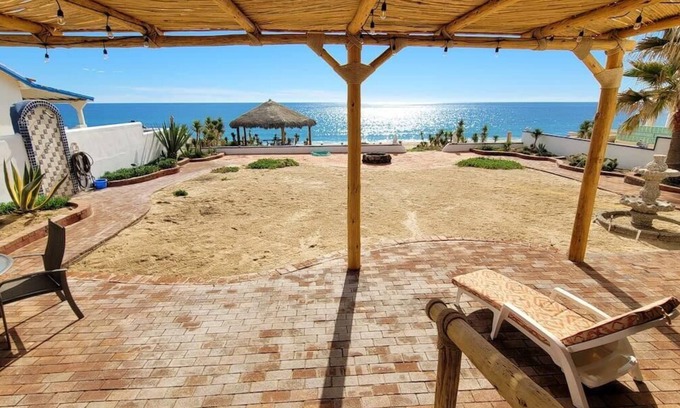 Las Conchas Casa | Casa Evita 3 bedroom. Casa Frente a la Playa