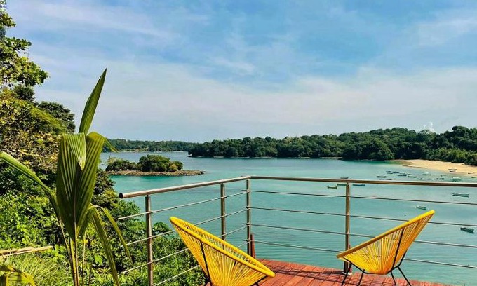 Isla Saboga Villa | Casa Faro