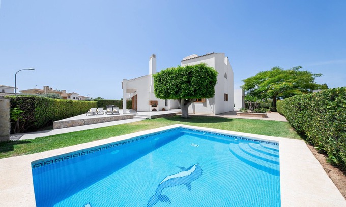 Pont d'Inca Chalet De Esquí | Casa Félix situada en area residencial, con piscina, jardin y terrazas privadas