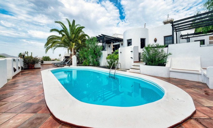 Nazaret Chalet De Esquí | Casa Felix - Piscina privada, Billar y BBQ By Lanzarote Vacation Homes