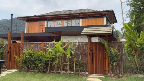 Itamambuca Casa | Casa Fiji - Suites Luxo - Praia de Itamambuca - Ao lado da praia