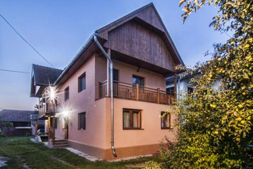 Covasna Casa | Casa Finna