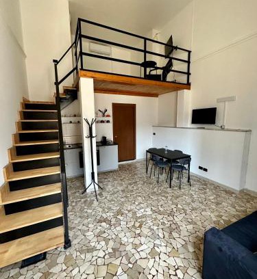 Aurora Apartamento | Casa Fiocchetto - Giardini Reali