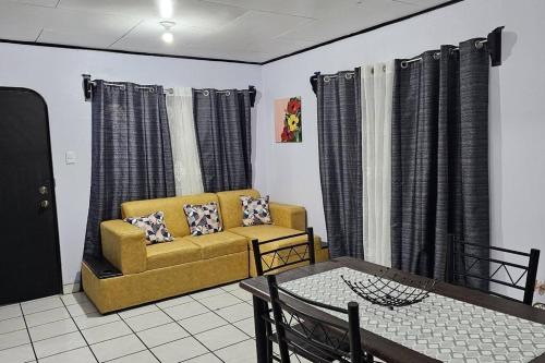 San Vito Casa | Casa Flor de Azalea