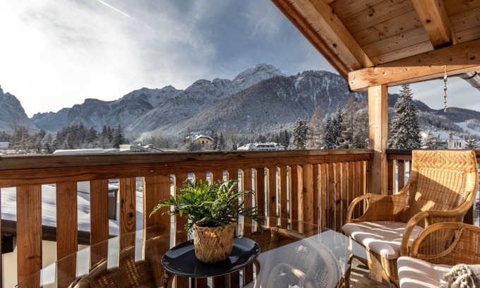 Valle San Silvestro Apartamento | Casa Flora near train station