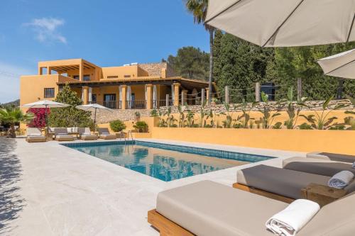 Can Pep Simo Casa | Casa Four charming Ibiza villa with sea view!