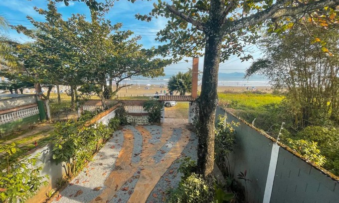 Centro Casa | Casa frente ao mar/pé na areia no Indaiá até 18 pessoas