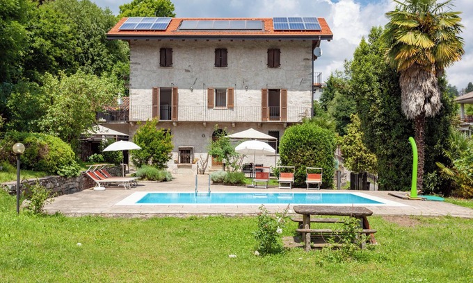 Vacciago Apartamento | Casa Frey apt. 3 room apartment on Lake Orta with garden and swimming pool