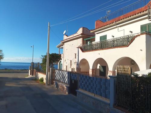 Isola delle Femmine Casa | Casa Fronte Mare