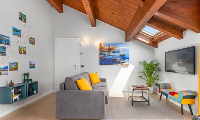 Bregnano Apartamento | Casa Gialla 7a, New Apartment Milano&Como