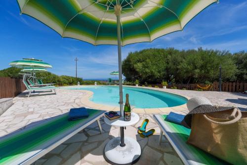 Aglientu Apartamento | Casa Ginestre piscina e vista mare