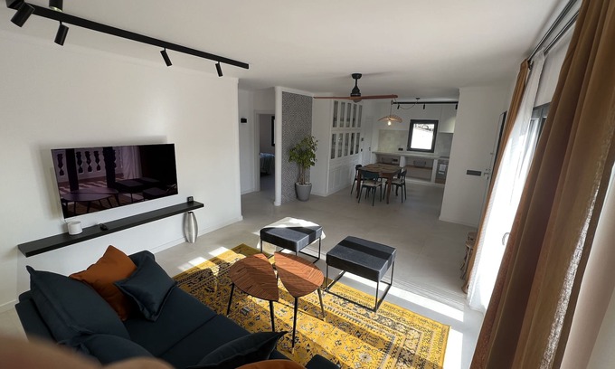 Peguera Chalet De Esquí | Casa Goldberg Paguera