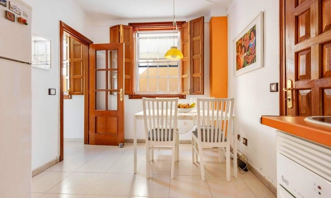 Las Rosas Casa | Remarkable 2-Bed House in Arona