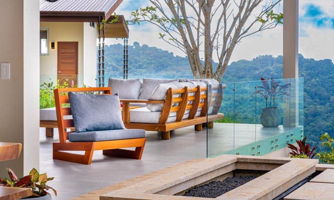 Tres Ríos Villa | Casa Grande Del Mar in Bahía Ballena