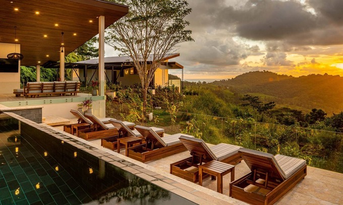 Tres Ríos Villa | Casa Grande Del Mar in Puerto Cort s