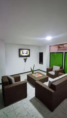 Villa Nueva Apartamento | Casa grande en el centro de la cuidad