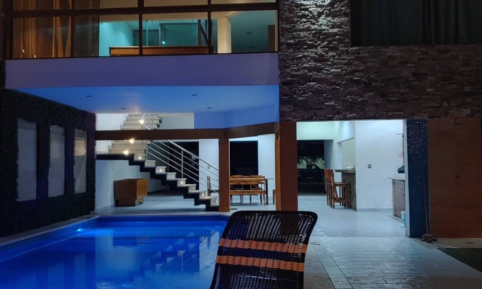 Culiacán Casa | Casa grande vacacional alberca. Cochera privada