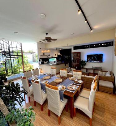 Los Pinos Casa | Casa Greemat 3Habs con AC, piscina y a pasos del mar