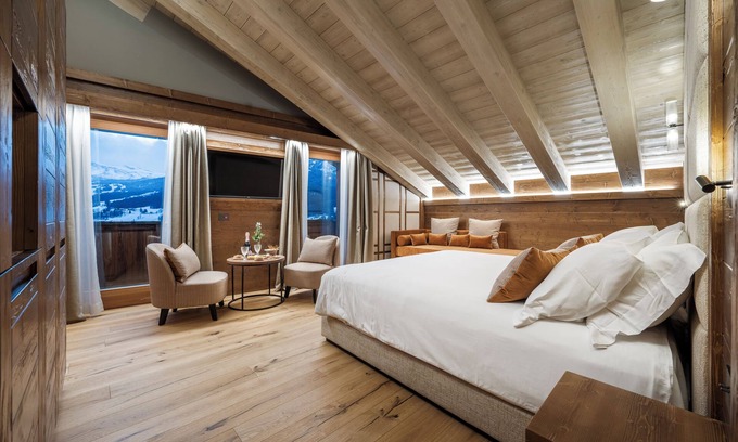 Cortina d'Ampezzo Hotel | Casa Guargne'