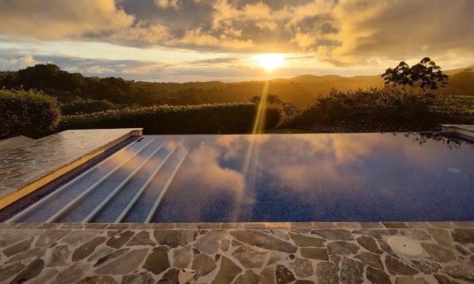 Ciudad Cortés Villa | Hacienda Jaguar in Bahía Ballena
