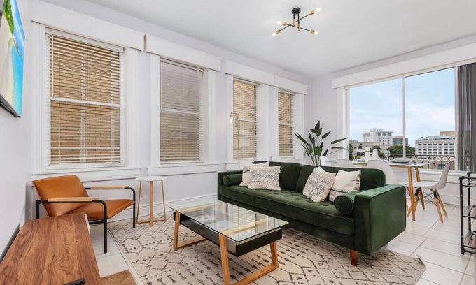 Downtown Historic District Apartamento | Casa Historia: Sleek 2B apt UNIQUE spot downtown