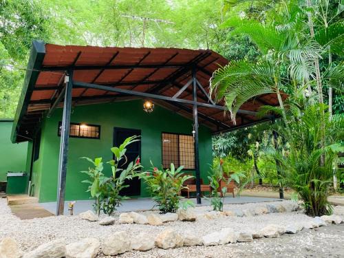 Paraíso Casa | Casa Hoja Eco-Cabina Surf House