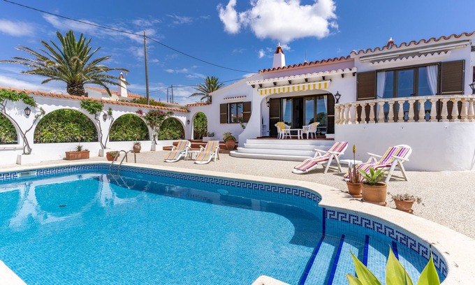 Cala en Porter Villa | Casa Honiol: Gran y privada villa con vistas al mar