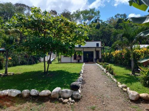 Tres Rios Casa | Casa huéspedes Noe