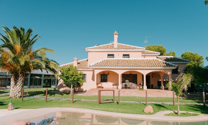 Écija Chalet De Esquí | Casa ideal para pasar unos días de relax. A tan solo 5 minutos de Écija.