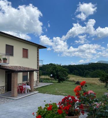 Longone Sabino Casa | Casa in campagna - L'OSTERIA