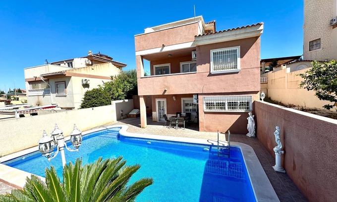 San Fulgencio Villa | Casa independiente con piscina privada, wifi y aire acondicionado.