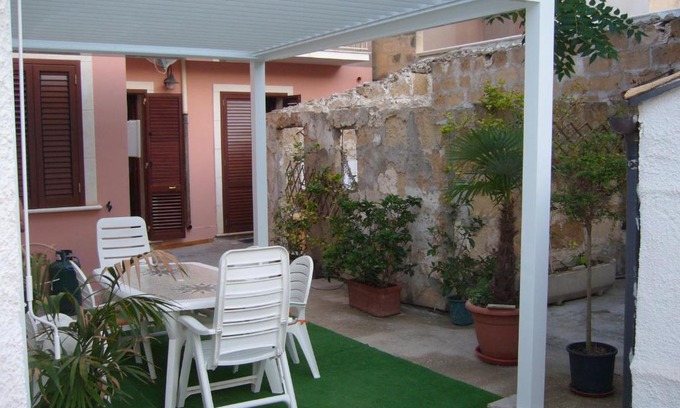 Portopalo di Capo Passero Casa | Casa indipendente con ampia veranda