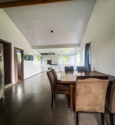 Riviera Casa | Casa inteira em chácara, 20 min centro.