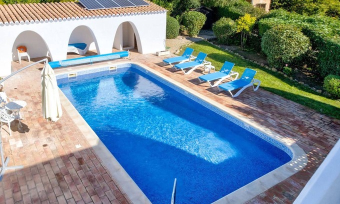 Vale de Covo Villa | Amplia villa de 4 dormitorios a poca distancia de Carvoeiro con piscina climatizada