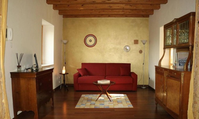 Borgo Milano Apartamento | Casa Jasmin, 2 floors, private garden