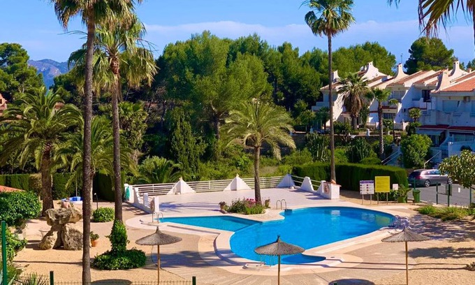 L'Alfas del Pi Apartamento | Casa Julia with swimming pool