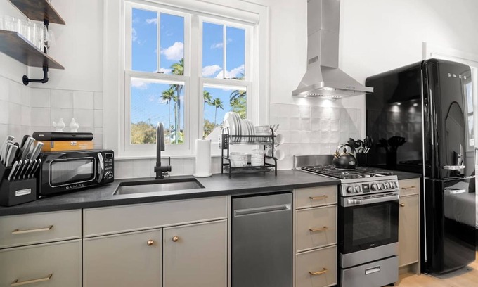 Historic Ybor Apartamento | Casa Julieta Luxury Ybor-themed Studio