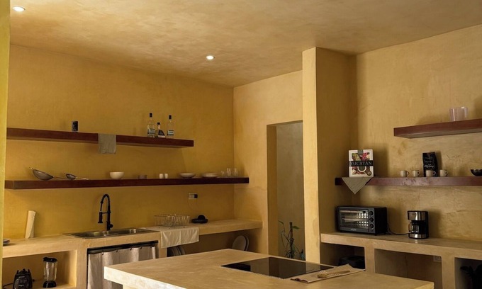 Conkal Casa | Casa Ka - Mini Hacienda Retreat with Pool + Starlink
